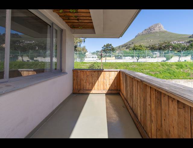 2 BEDROOM APARTMENT FOR SALE IN TAMBOERSKLOOF